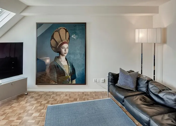 Апартаменти Prime With Designer Furniture In District 4 *