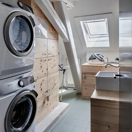 Apartment Prime With Designer Furniture In District 4 *