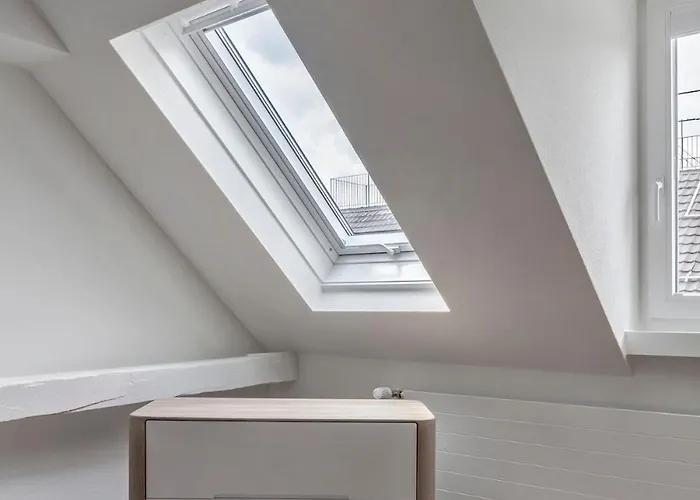 Prime With Designer Furniture In District 4 아파트 *